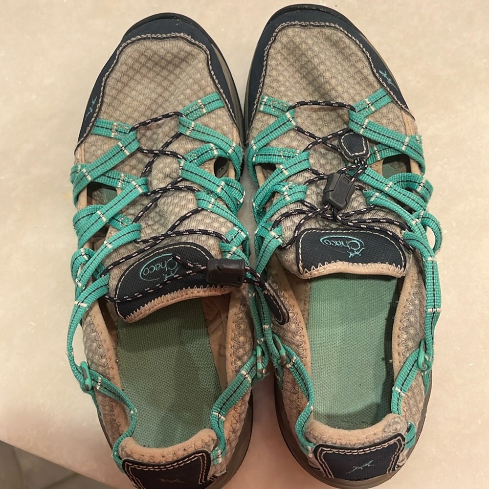 Chaco Women’s Outcross Evo Free Water Casual water and hiking Shoes Size 9